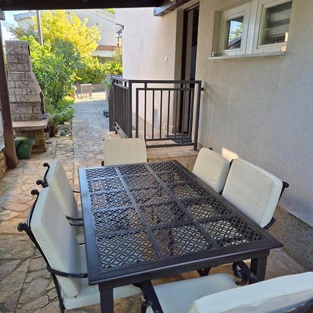 Holiday Home Marija Vantacici Luaran gambar